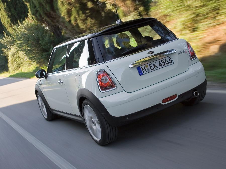  Mini Cooper D 2007 года  (фото 17 из 35)